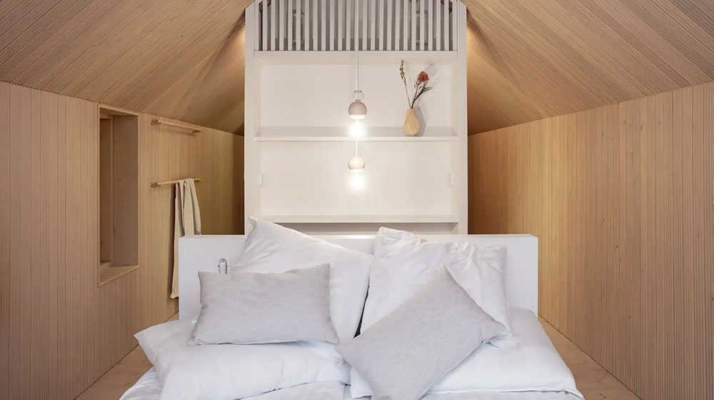 Luxury cabin prefab house wooden bungalow Snowden Cabin