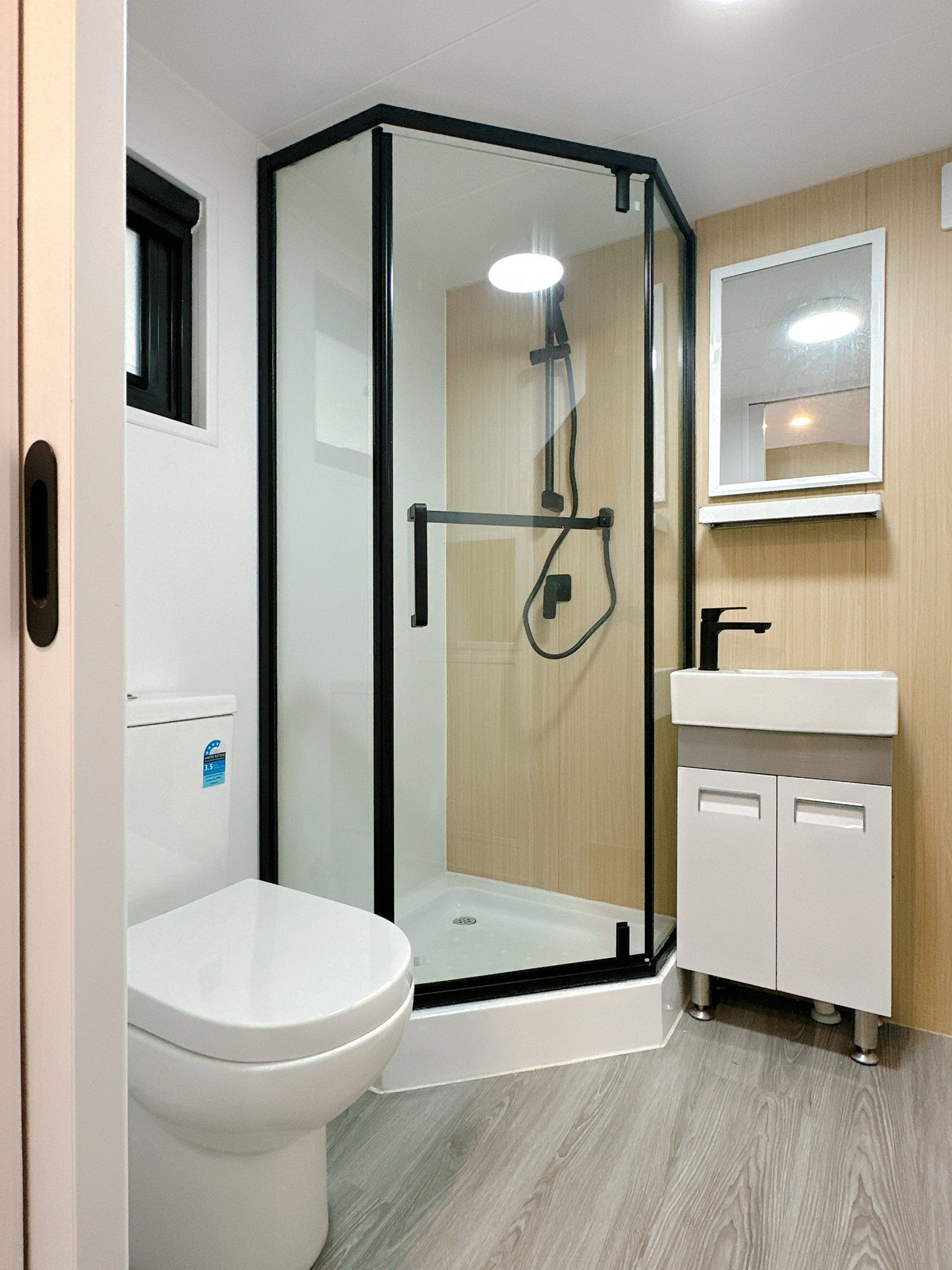 Bath Room-Toilet (US) One Piece Ceramic Sanitary Toilets for Bathroom