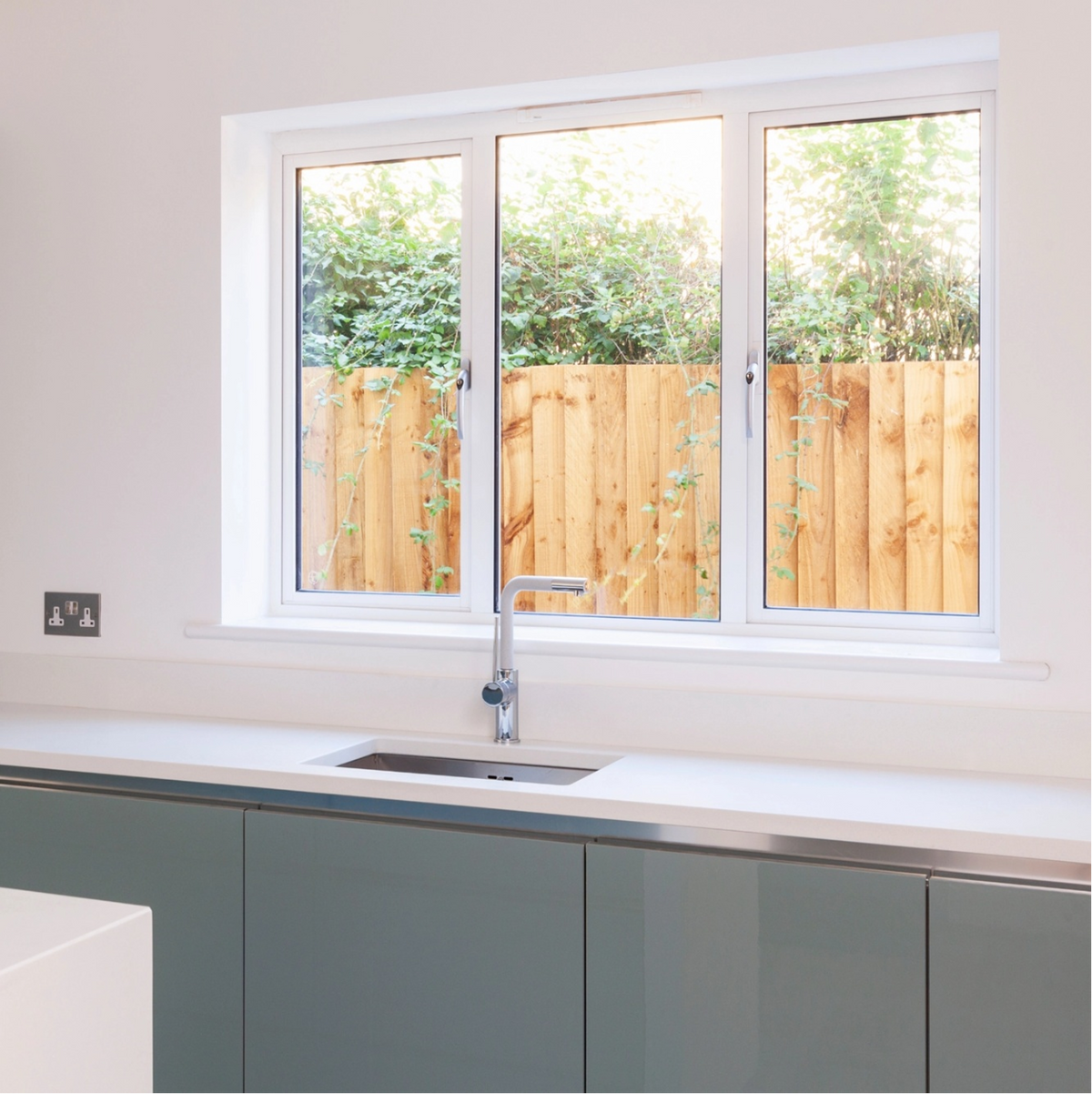 Windows-Alum. Double Glass Windows/Doors  for Modern Prefab & Modular Homes