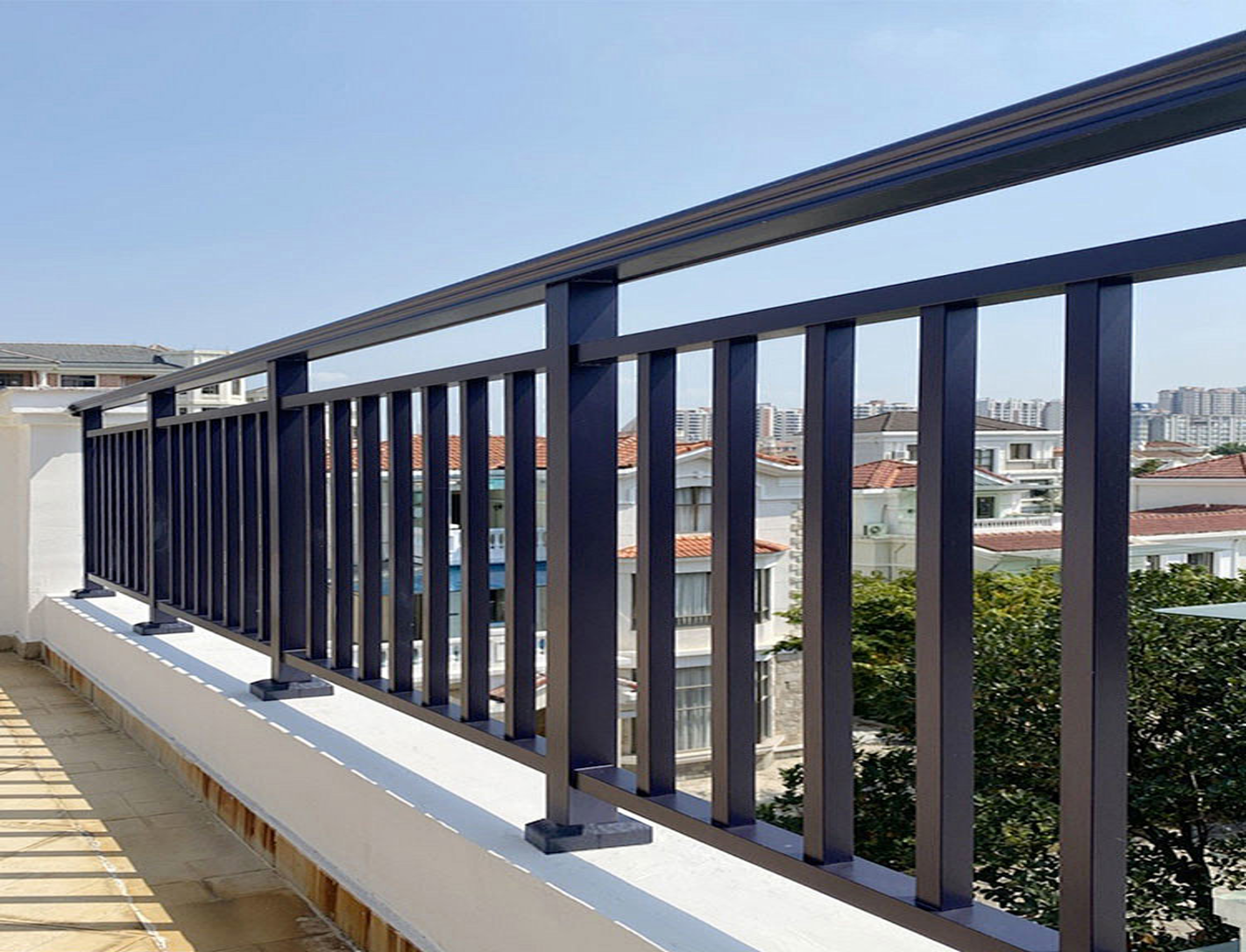 Metal railings | stairs & railing system for prefab luxury house Indoor and outdoor staircases